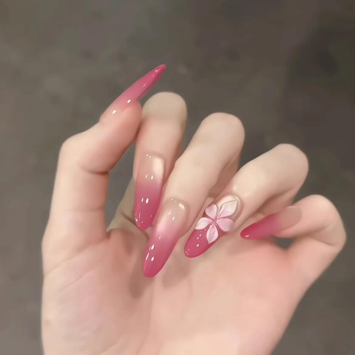 Moonglow Lange Nägel Stiletto Milchweiß Rosa Farbverlauf Glitzer Coole künstliche Nägel mit Kleber Rosa Ombre Glitzer Künstliche Nägel