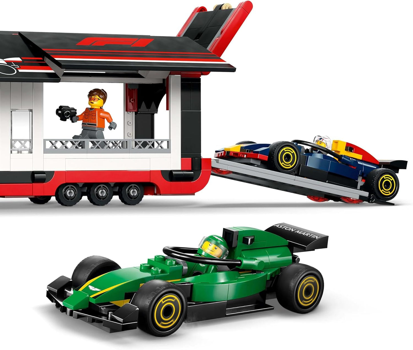 LEGO City F1 Transporter mit RB20 & AMR24 F1 Rennwagen – Spielzeugautotransporter für Red Bull & Aston Martin Formel 1 Teams – inkl. 5 Minifiguren – Geschenk für Jungen und Mädchen ab 8 Jahren 60445 Bausätze Besuchen Sie den LEGO-Store