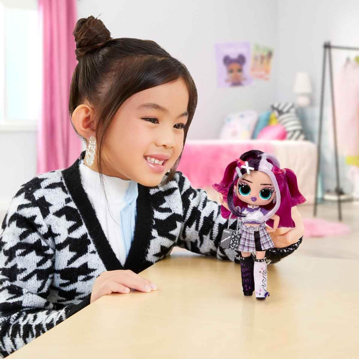 LOL Überraschung! Pre-Teen Fashion Doll Serie 4 – Jenny Rox – Enthält 15 fantastische Überraschungen und Accessoires – Tolles Geschenk für Kinder ab 4 Jahren