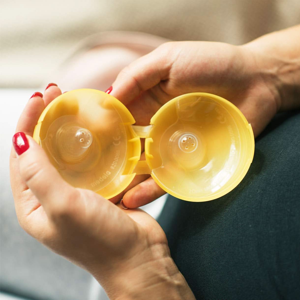 Medela Brustwarzenschutz, Silikon, mehrfarbig Zubehör Essen und Stillen Bebe Naty Shop
