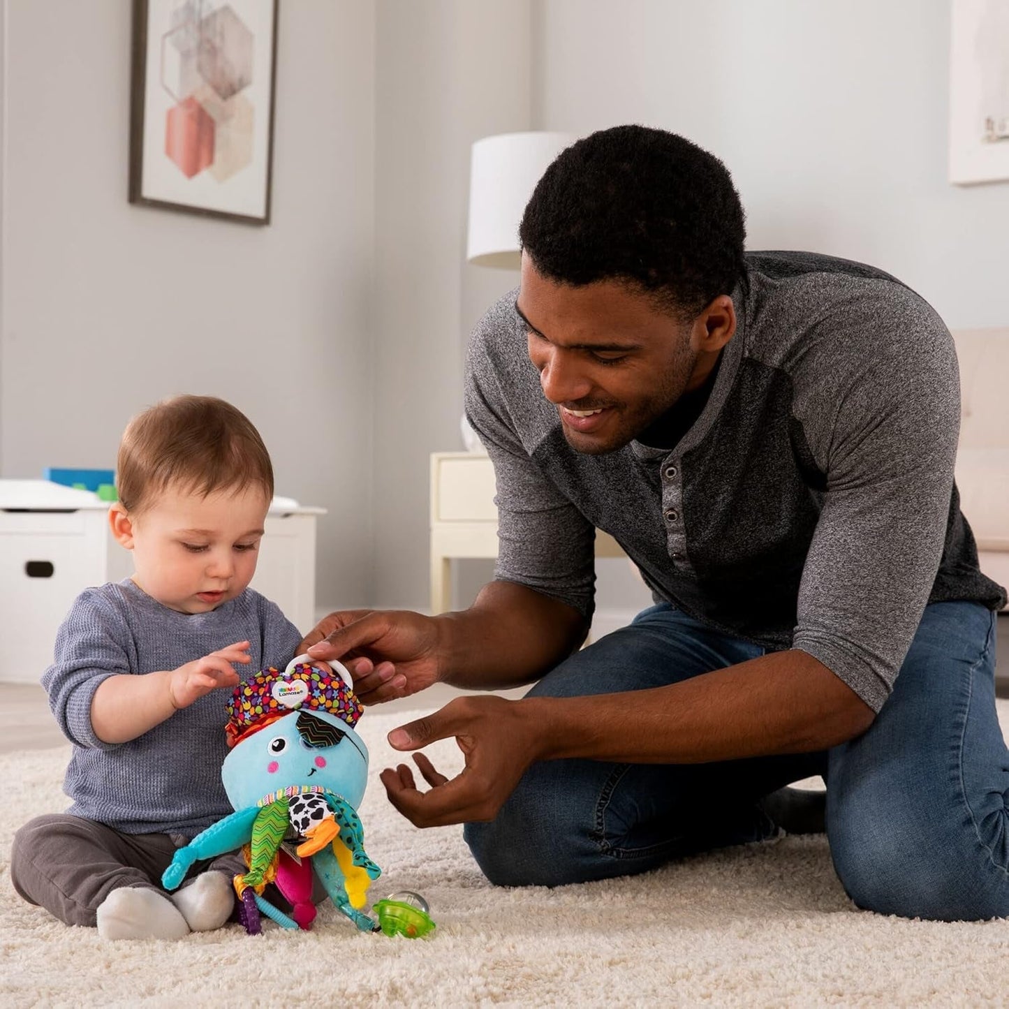 Lamaze Spielzeug für Babys Captain Calamari der Pirat Oktopus Clip & Go – hochwertiges Spielzeug für Kleinkinder – ab 0 Monaten & Freddie das Glühwürmchen Clip & Go – hochwertiges Spielzeug für Kleinkinder Toys Bebe Naty Shop