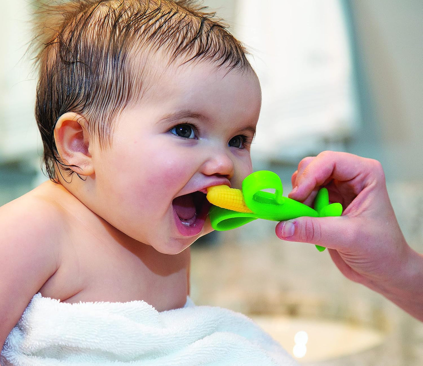 Nuby - Zahnungshilfe für Maiskolben - 3M+, Mehrfarbig