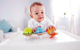 Rasselset mit Saugnapf Hape | Drei Tiere mit Beißringelementen, Schildkröte, Oktopus und Wal | Lernspielzeug ab 0 Monaten Bebe Toys Naty Shop
