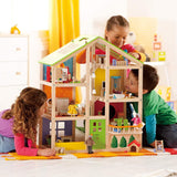E3401 – Vier-Jahreszeiten-Haus (möbliert), Puppenhaus mit Zubehör, aus Holz und E3459 – Babyzimmer