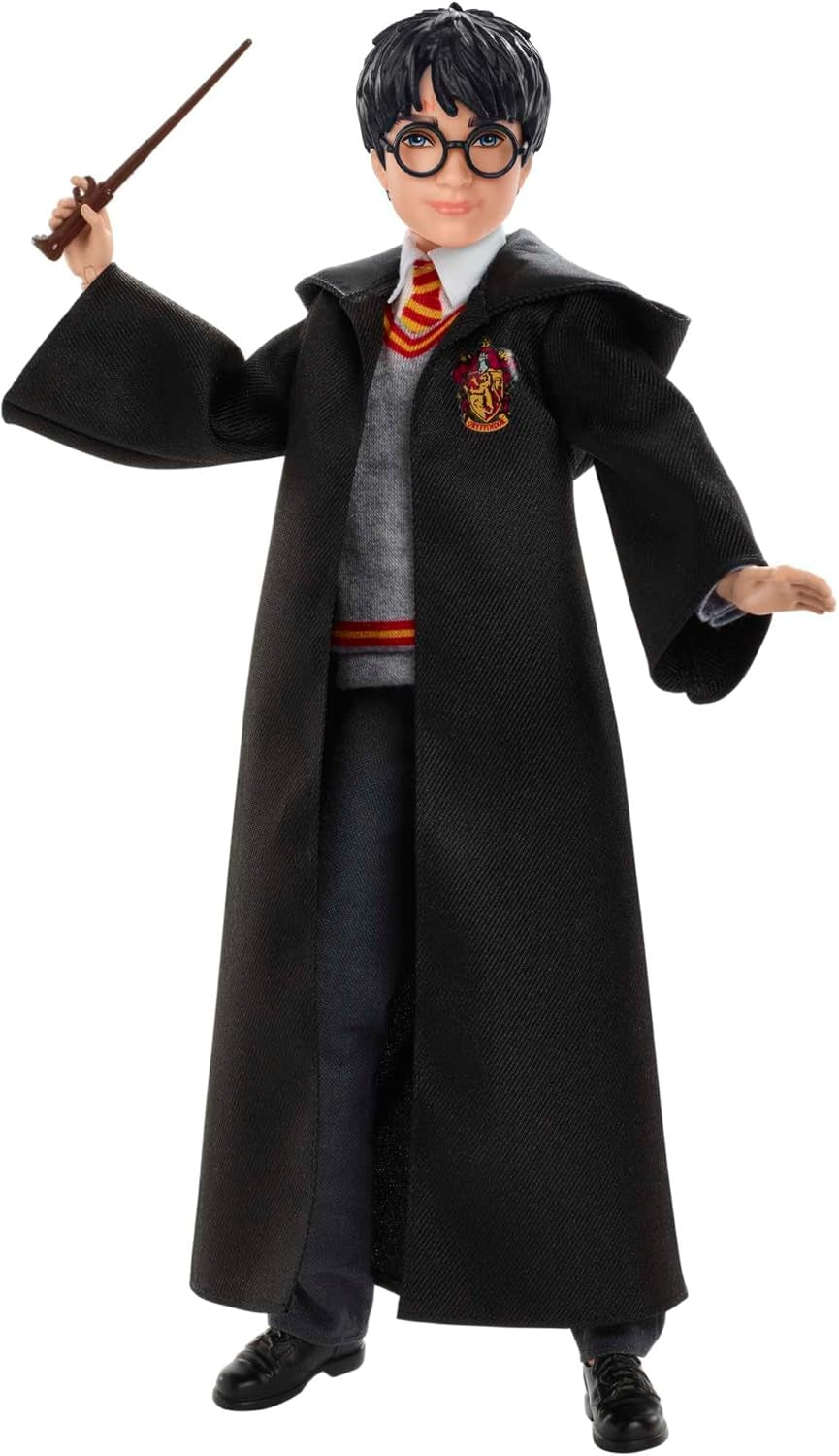 Mattel Harry Potter – Sammelpuppe (ca. 26 cm) mit Hogwarts-Uniform, Gryffindor-Robe und Zauberstab, Spielzeug ab 6 Jahren, FYM50, Actionfiguren, Naty Shop, Einzelbett
