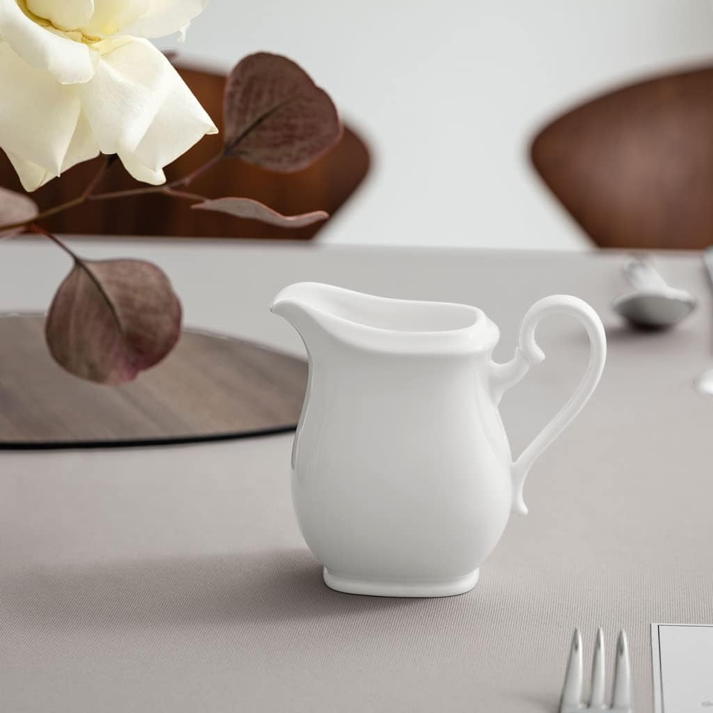 Villeroy & Boch Royal Milk Jug, kleines Milchkännchen mit schlichtem Design, aus hochwertigem Premium-Porzellan, spülmaschinenfest, 250 ml