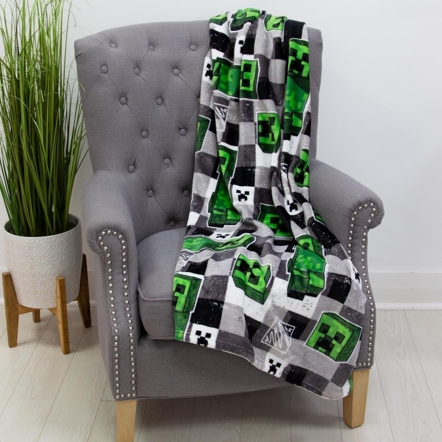 Character World Minecraft Offizielle Fleecedecke | Scribble Design Reversible 2 Seiten, superweiche, warme Decke für Betten und Decken. Besuchen Sie den Character World-Store