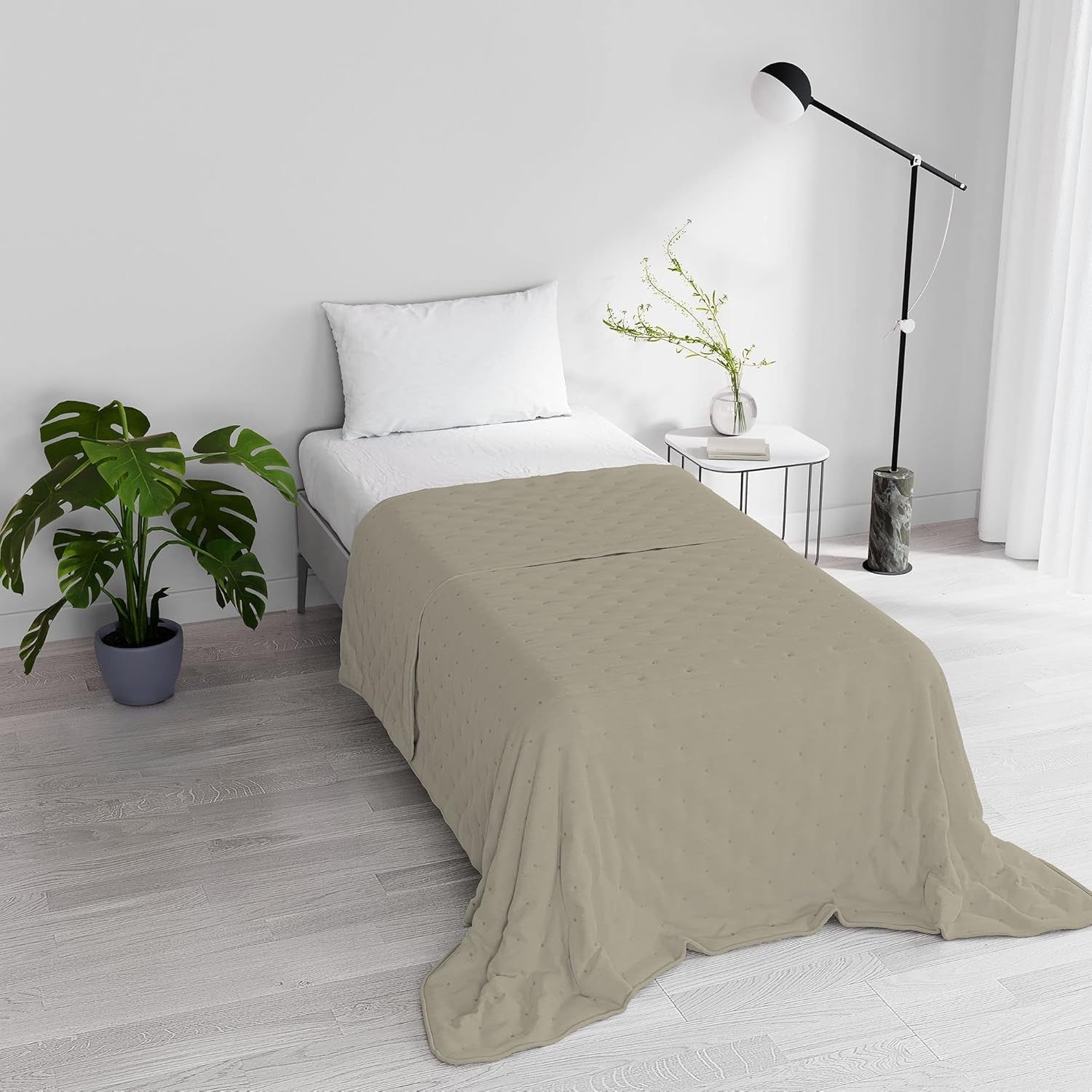 Elegante Sommerdecke, gesteppt, grün, 170 x 250 cm. Steppdecken und Steppdecken Naty Shop Braun 170 x 250 cm