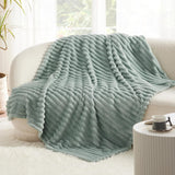 BEDSURE Salbeigrüne Fleece-Überwurfdecke für Sofa – superweiche, gemütliche Decken für Frauen, süße kleine Decke für Mädchen, 127 x 152 cm große Betten und Decken. Beuche den BEDSURE-Store