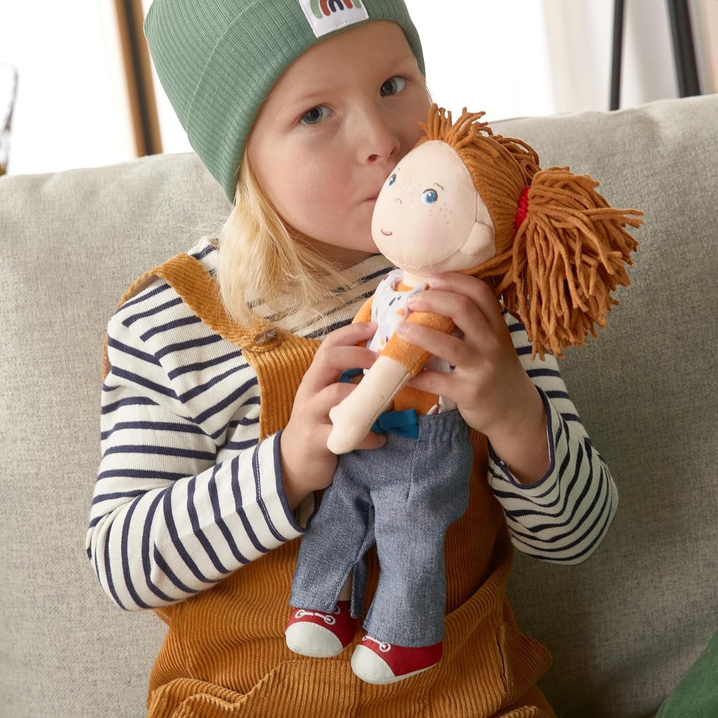 HABA Malou Puppe – 30 cm hohe Kuschelpuppe zum Spielen und Kuscheln – Weiche und waschbare Materialien – Ideale Alternative zu Plüschpuppen – Geeignet für Kinder ab 1,5 Jahren – 2010818001