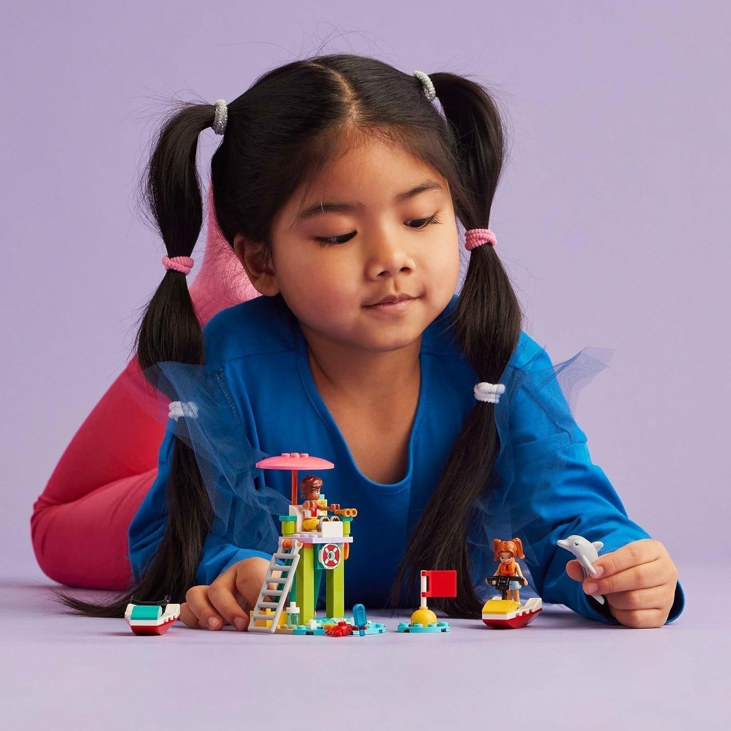 LEGO Friends Rettungsschwimmer-Aussichtsturm mit Jetskis, Kinderspielzeug, Geschenkidee für Mädchen und Jungen ab 5 Jahren mit 2 Figuren und einem Delphin, Jetski-Spielzeug 42623 Bausets Besuchen Sie den LEGO-Store