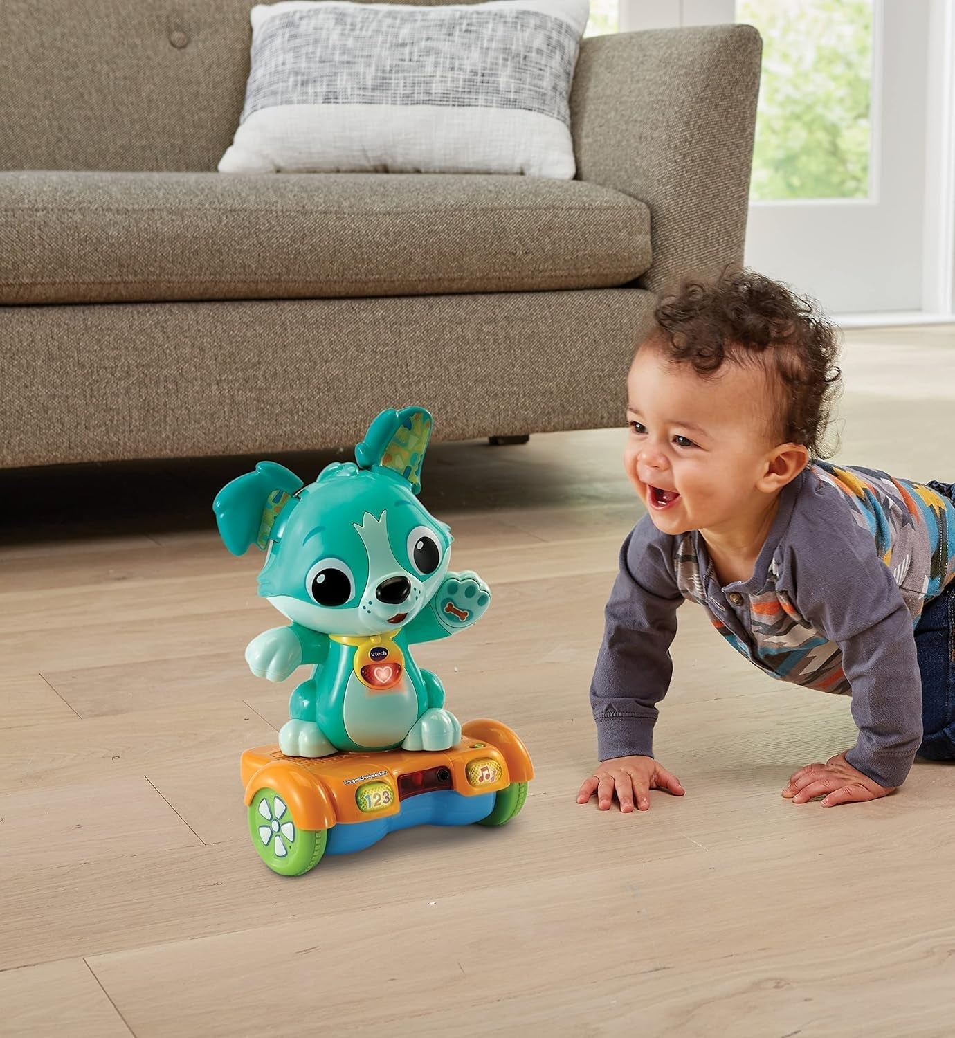 Vtech Baby Catch Me Puppy – Motorisierter Hoverboard-Welpe fördert die Bewegung – Mit beweglichen Ohren, Liedern, Geräuschen und Lerninhalten – Für Kinder im Alter von 12–36 Monaten. Bebe Toys Naty Shop