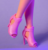 Barbie Looks Doll, Sammelfigur Nr. 24 mit braunem Haar und moderner Y2K-Mode, glitzerndes trägerloses Kleid mit Peeptoe-High-Heels, HRM16 Naty Shop Dolls