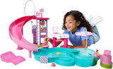 Barbie Dream Pool-Spielset mit sechs Spielbereichen, darunter Rutsche und Whirlpool, sowie über 20 Zubehörteilen wie einem Haustier, Schwimmringen und mehr, JKG83