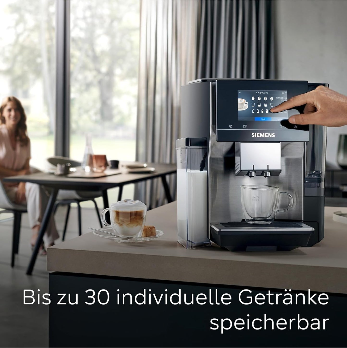 Siemens EQ700 Espressovollautomat, großer Farb-TFT-Bildschirm, 36 Heiß- und Kaltgetränke, Kaltbrühen, 2-Tassen-Funktion, App-Steuerung, automatisches Reinigungssystem, schwarzer Edelstahl, TQ717D03