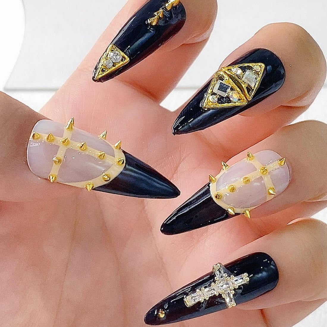 Mini Metall Nieten Punk Nail Charms Gold Silber Strasssteine ​​​​Nägel Charm Kegel Spikes Nagelschmuck Glitzersteine ​​​​Nail Art Studs Nagel Steine ​​​​Legierung Nagelanhänger Rhinestones Nageldesign Zubehör