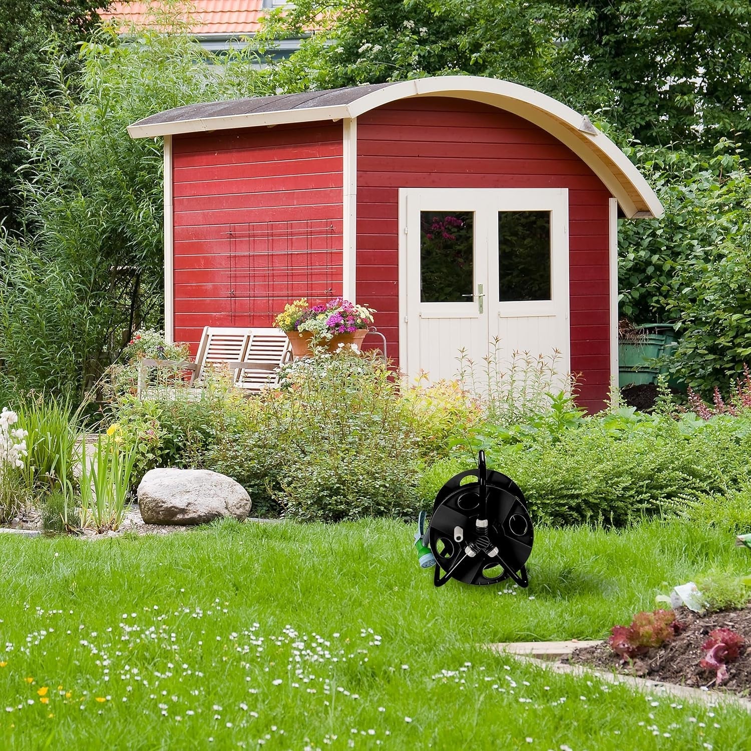Relaxdays Schlauchtrommel, für 30 m 1/2" Schlauch, Stahl, Kunststoff, Schlauchhalter, HL: 38 x 42 x 31 cm, schwarz-grau