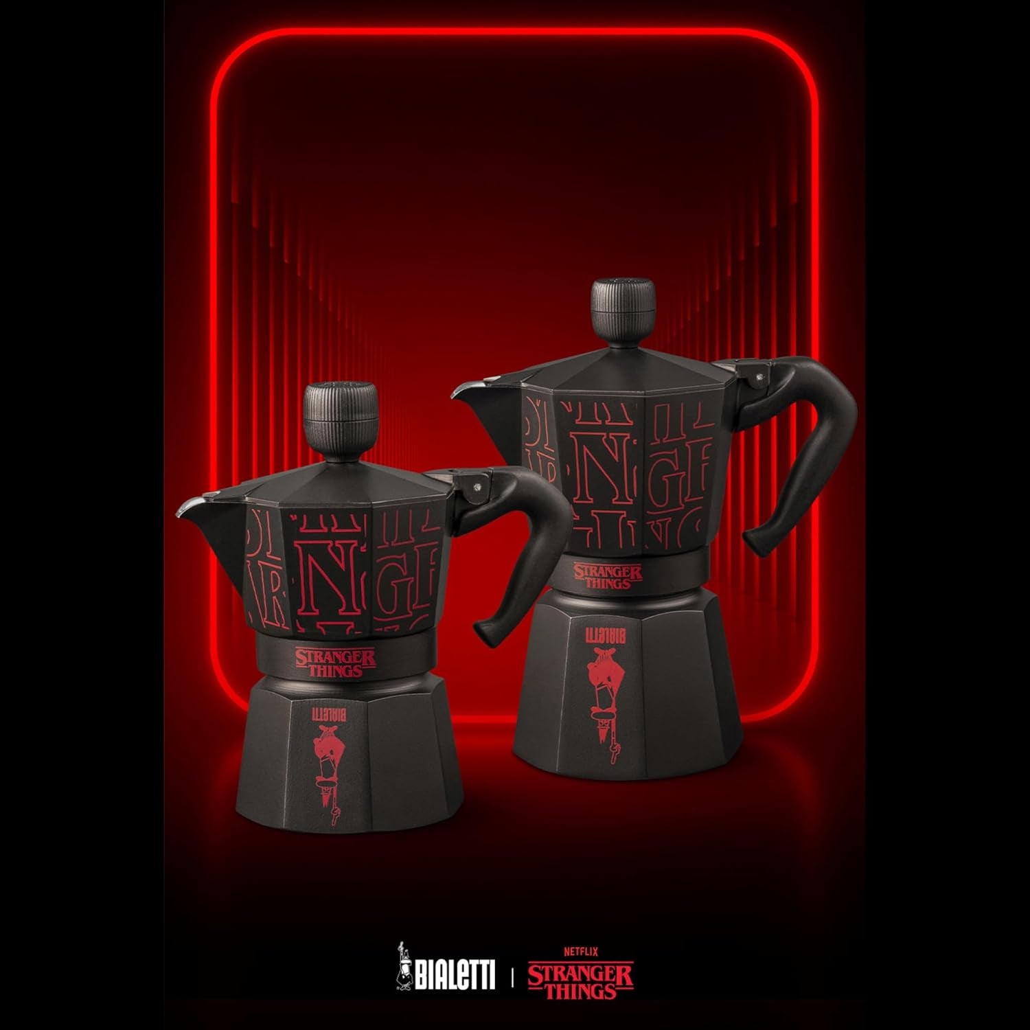 Bialetti Moka Express Stranger Things 6-Tassen-Kaffeemaschine, Musiktaste mit USB-C-Ladefunktion, nicht für Induktionsherde geeignet, 6 Tassen (270 ml), Schwarz