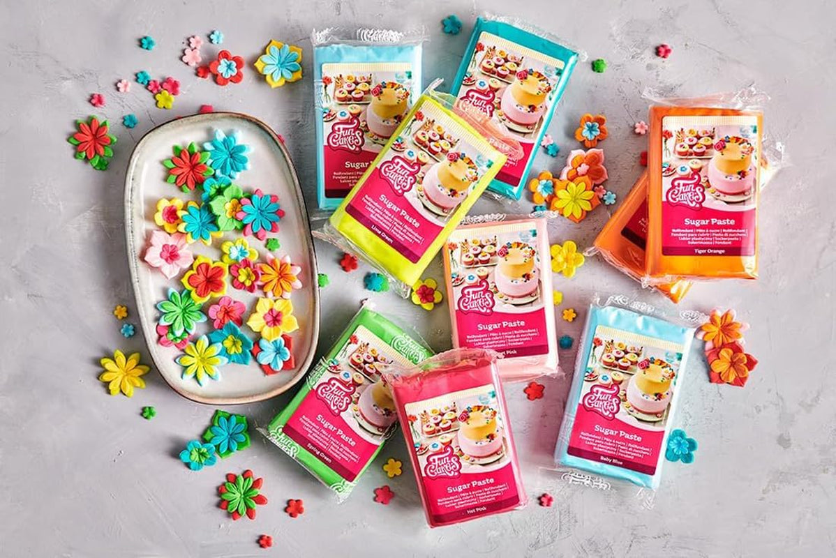FunCakes Baby Blue Rollfondant: Einfach zu verwenden, glatt, flexibel, weich und biegsam, perfekt zum Dekorieren von Kuchen, halal, koscher und glutenfrei. 1 kg Naty Shop Zuckerpaste