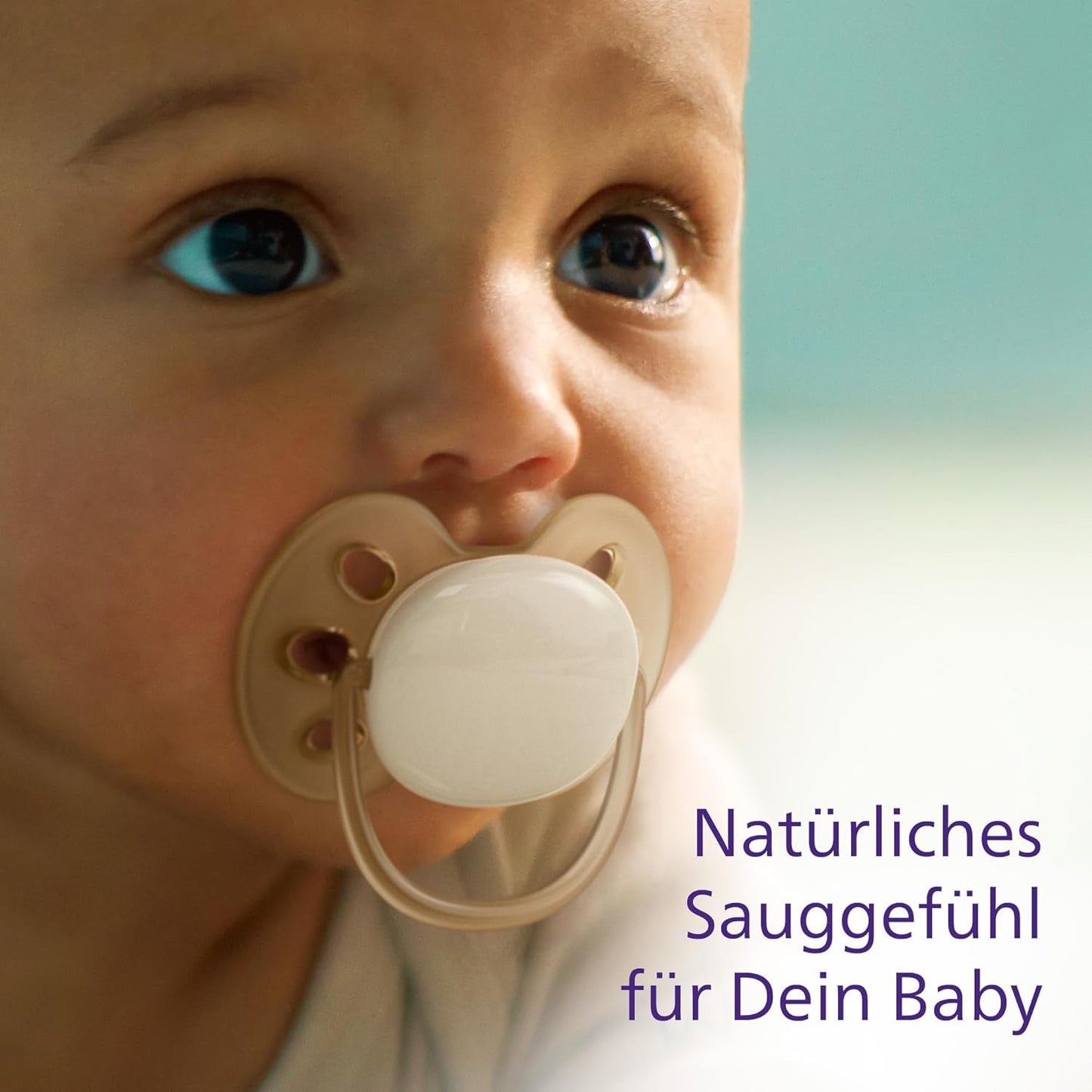 Philips AVENT Ultra Soft Schnuller – Packung mit 4 extra weichen BPA-freien Schnullern für Babys im Alter von 0–6 Monaten, inklusive Tragetasche und Sterilisation (Modell SCF091/35)