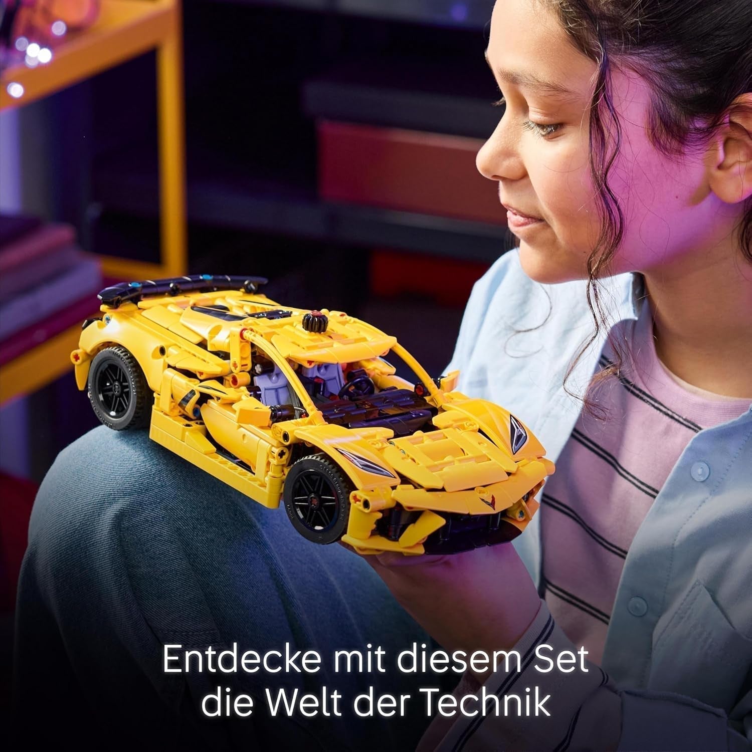 LEGO Technic Chevrolet Corvette Stingray – Bauspielzeug zum Sammeln – Spielzeugsportwagen – Automodell – Geschenk für 9-jährige Jungen und Mädchen, die Spielzeugautos lieben 42205 Bausätze Besuchen Sie den LEGO-Store