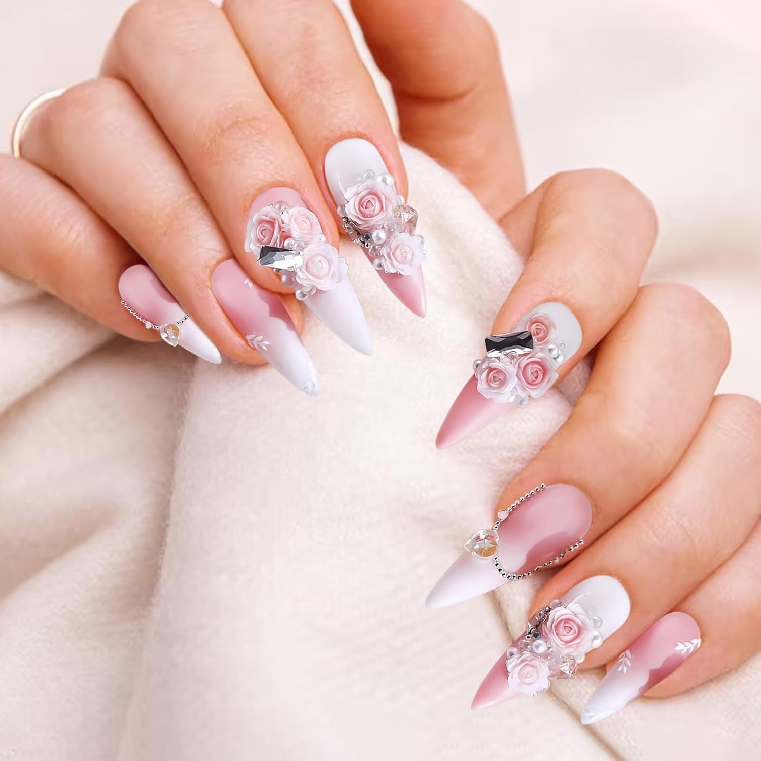 300 Stück Niedliche Blume Nail Charms, 3D Resin Floral Camelie Rose Nägel Charms Mit Perle, Gemischte Größe Bunte Flower Nägel Deko Für Frauen Nail Art Zubehör