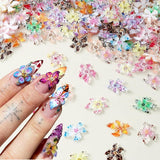 50 Stück 3D-Blumen-Nagel-Charms, 3D-Gel-Nagelkunst, Nagel-Charms, bunter Sommerschmuck, DIY-Nagelzubehör, geprägte Hibiskusblüten-Kristalle, Farbverlaufs-Nagelkunst für Frauen