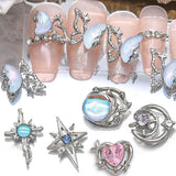16 Stile Luxus Mond Stern Nagel Charms 3D Nail Charms Y2K Legierung Strasssteine ​​​​Bogen Schmetterling Nagel Schmuck Metall Nail Art Charms Nägel Glitzersteine ​​​​Nailart Rhinestones Nageldesign Zubehör