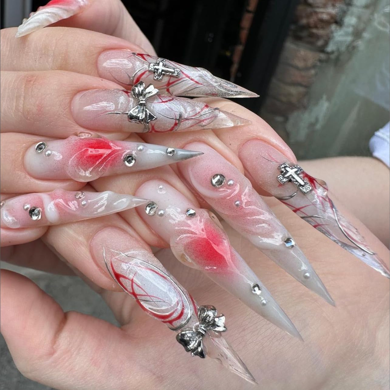Moonglow Lange Nägel Stiletto Milchweiß Rosa Farbverlauf Glitzer Coole künstliche Nägel mit Kleber Rosa Ombre Glitzer Künstliche Nägel