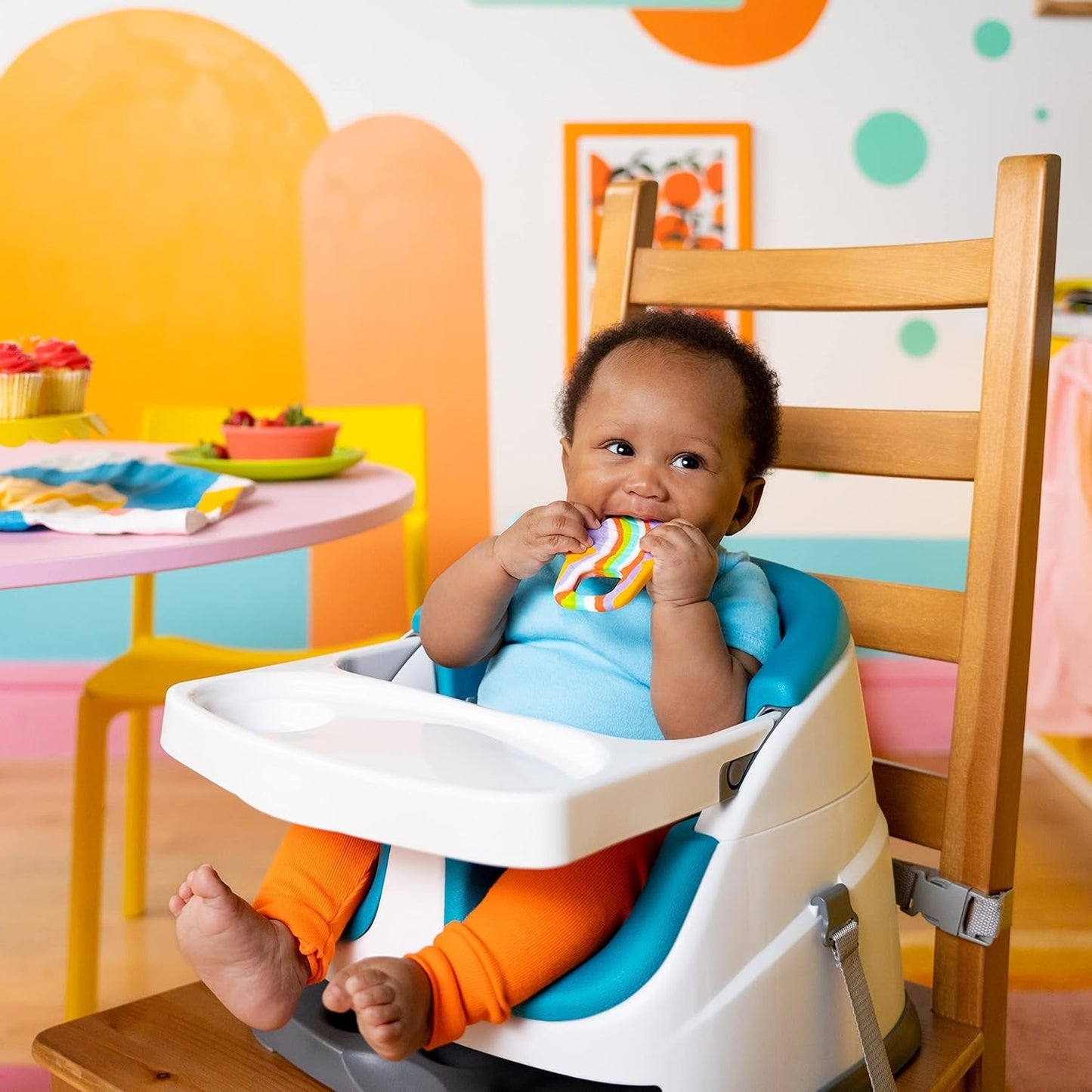 Bright Starts Beruhigender Soft-Serve-Beißring aus Silikon, Eistüte leicht zu greifen, BPA-frei, Unisex, ab 3 Monaten