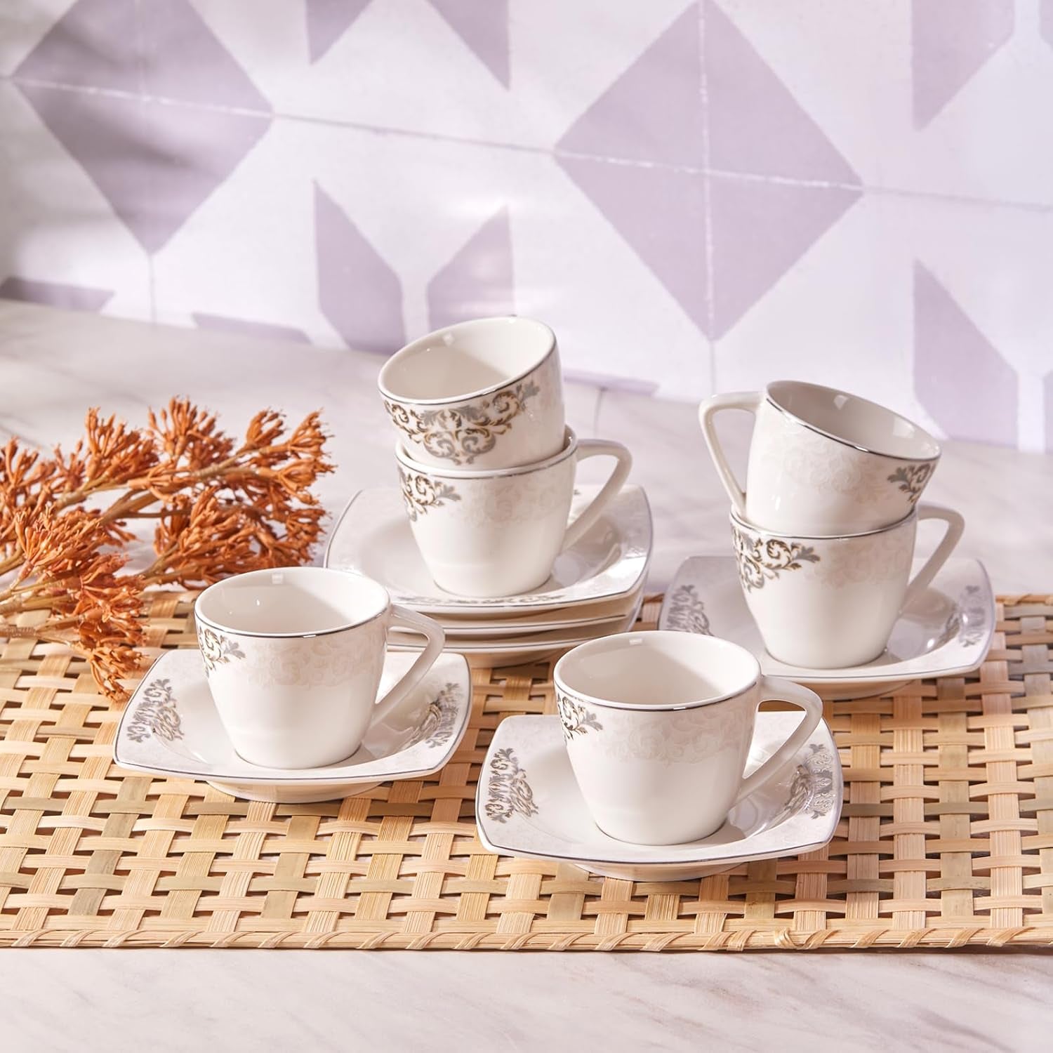 KARACA Nazende Espressotassen-Set aus Porzellan – 80 ml türkische Kaffeetassen mit Untertassen, 12-teiliges modernes Kaffeeservice mit 6 Kaffeetassen und 6 Untertassen, Mokkatassen – Weiß
