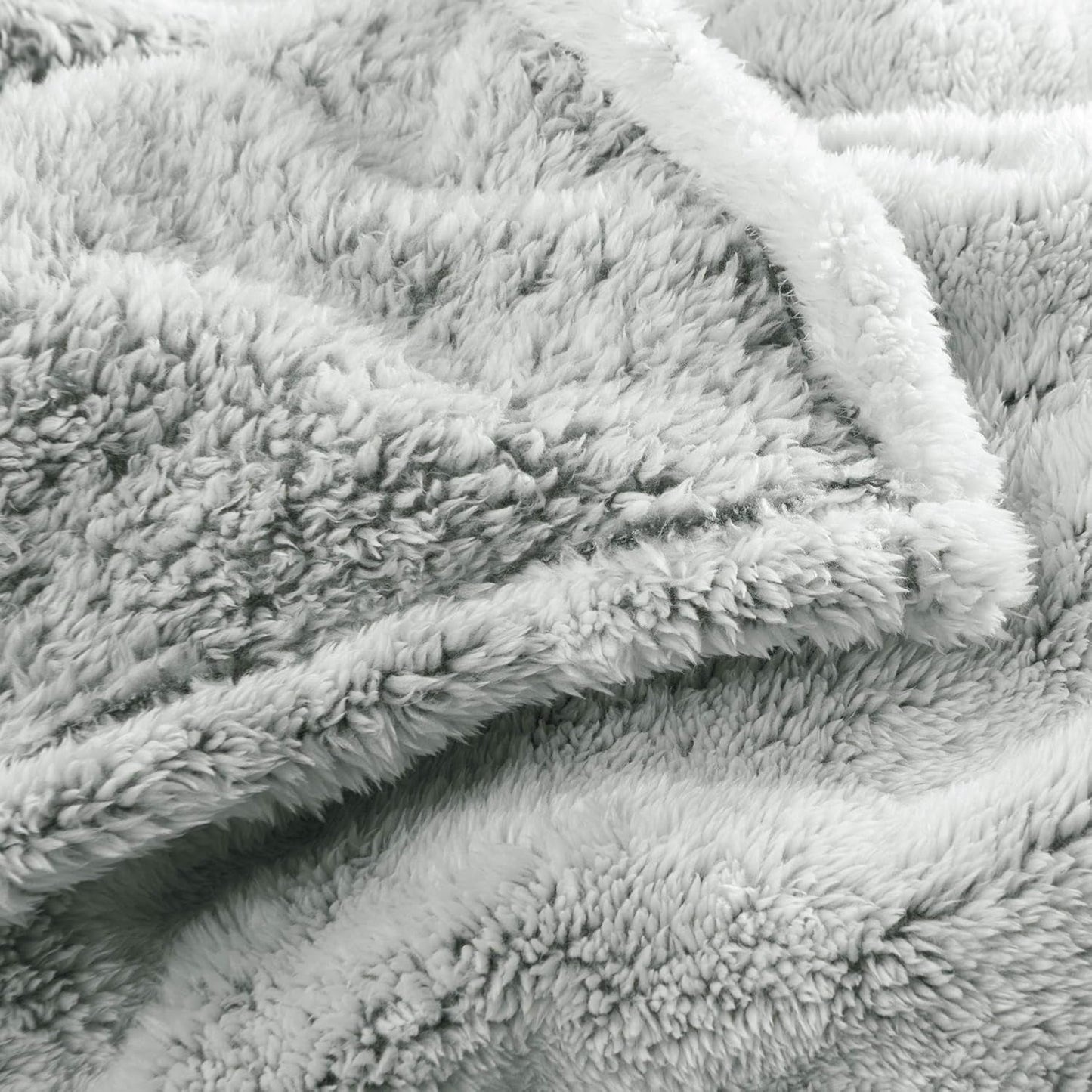 Aqua-Textil Flauschige Kuscheldecke 150 x 200 cm Grau Weiß Melange Plüsch-TV-Decke Tagesdecke Sherpa-Fleece Öko-Tex Ottawa Betten und Decken Besuchen Sie den aqua-textil-Store