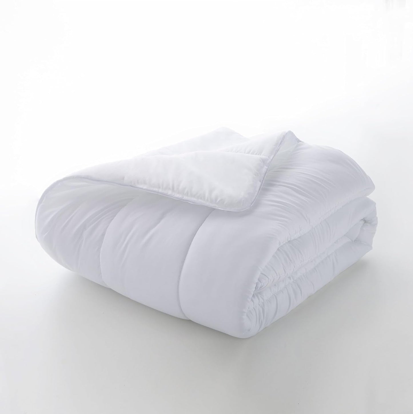 BÖHMEN | Steppdecke/ Bettfüllung 120 cm, Steppdecke 300 g/m², hypoallergene Füllung aus atmungsaktiven Anti-Milben-Fasern, extra weiche und antibakterielle Füllung, Maße 200 x 200 cm. Steppdecken und Steppdecken Naty Shop, weißes Bett 120 – 200 x 200 cm