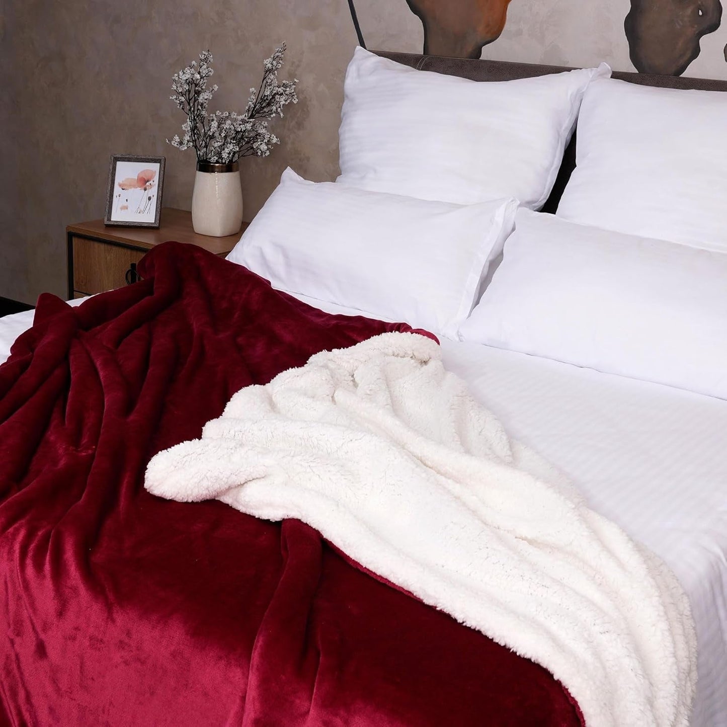 Komfortec-Kuscheldecke 150 x 200 cm, Öko-Tex-zertifizierte flauschige Fleecedecke, warme Sherpa-Decke für das Sofa, dicke Decke für das Sofa, bordeauxrote Betten und Decken. Besuchen Sie den Komfortec-Store