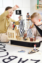 Small Foot Flexible Piratenpuppen aus Holz, 5 Piraten und 1 Affe, detailliert und flexibel, ab 3 Jahren, 12412