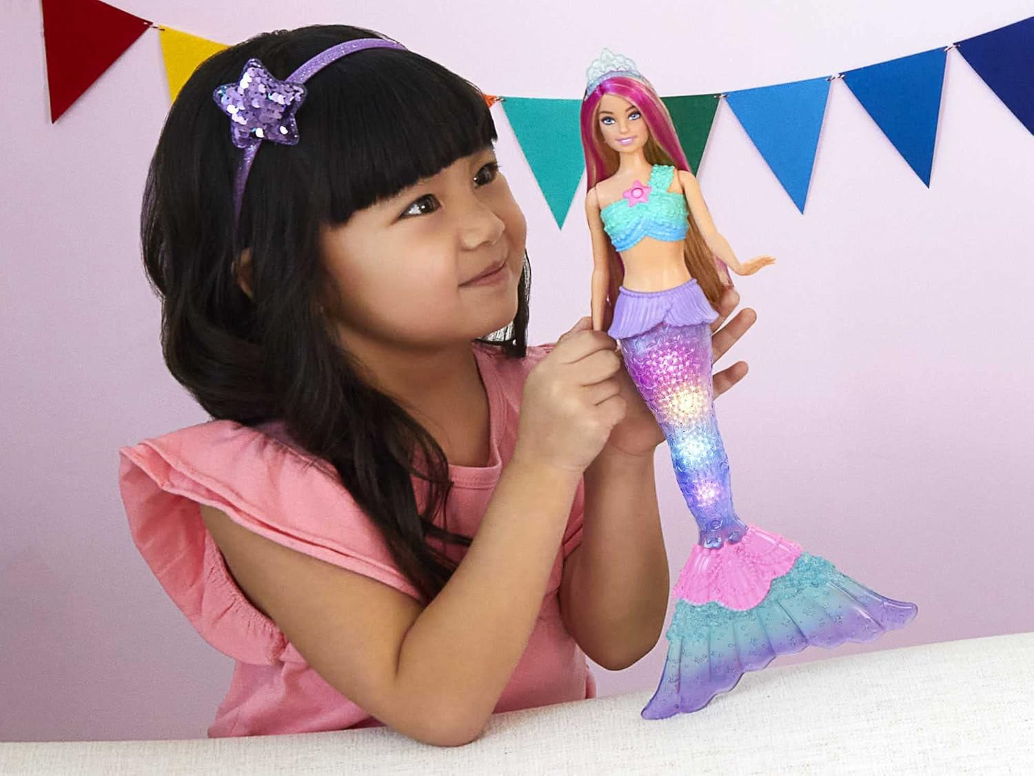 Barbie Dreamtopia Magic Light Meerjungfrau-Puppe mit blonden Haaren, Barbie-Puppe mit Meerjungfrauenschwanz, geeignet als Geschenk für Kinder ab 3 Jahren, HDJ36