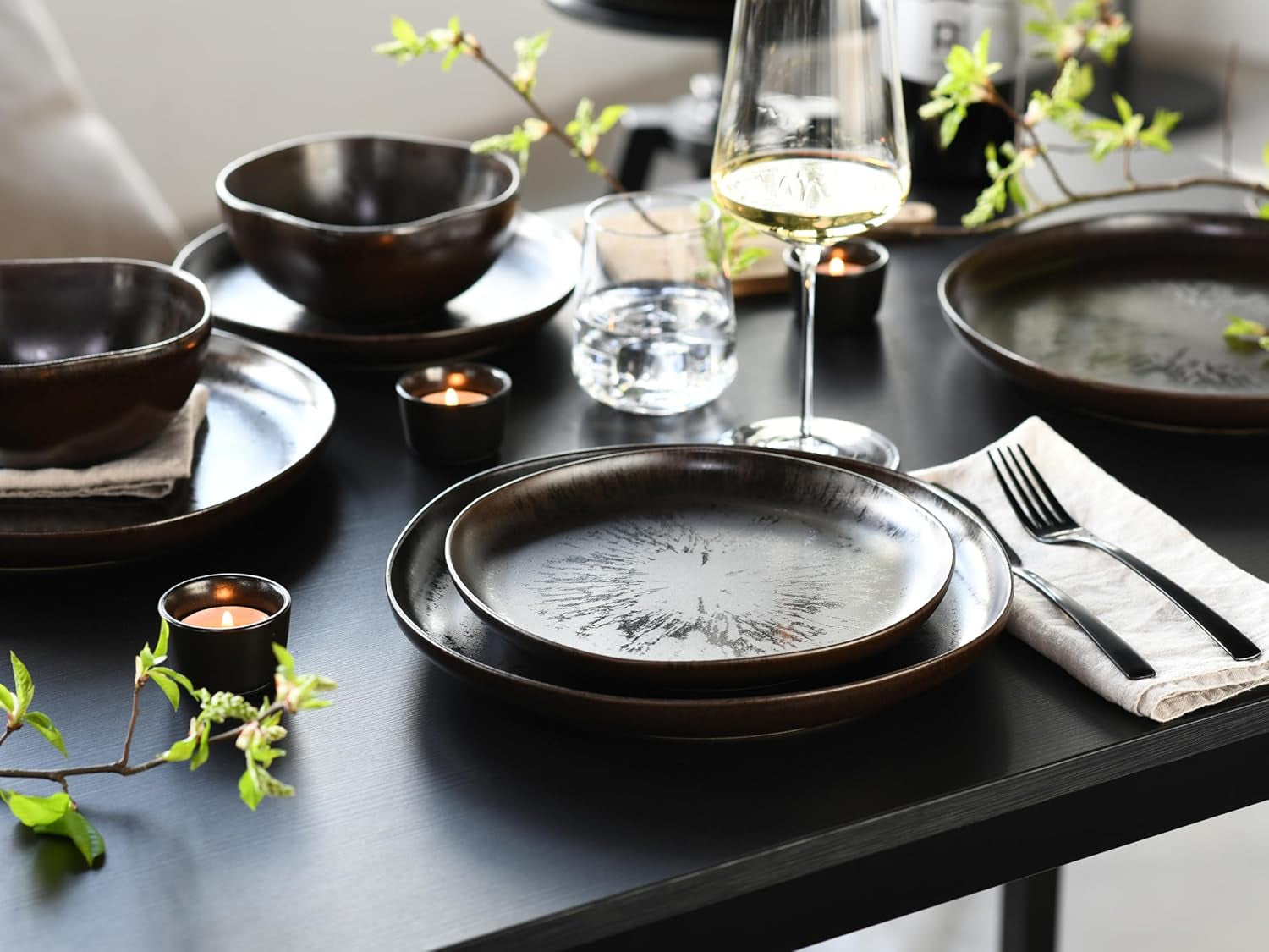 CreaTable, 21249, Natura Organic RUSTY Serie, 12-teiliges Geschirrset für 4 Personen, Tellerset aus Porzellan, spülmaschinen- und mikrowellengeeignet, hergestellt in Europa