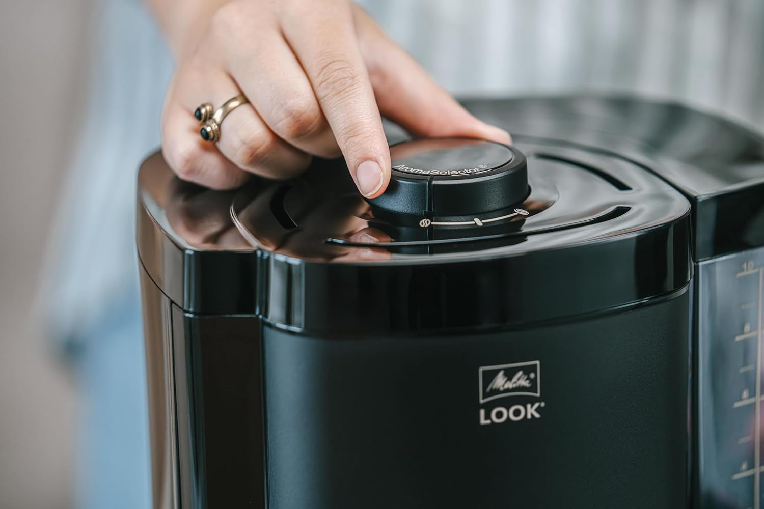 Melitta Look Therm – Espressomaschine mit Filter, Thermokaraffe und abnehmbarem Wassertank, für bis zu 10 Tassen Kaffee, schwarz