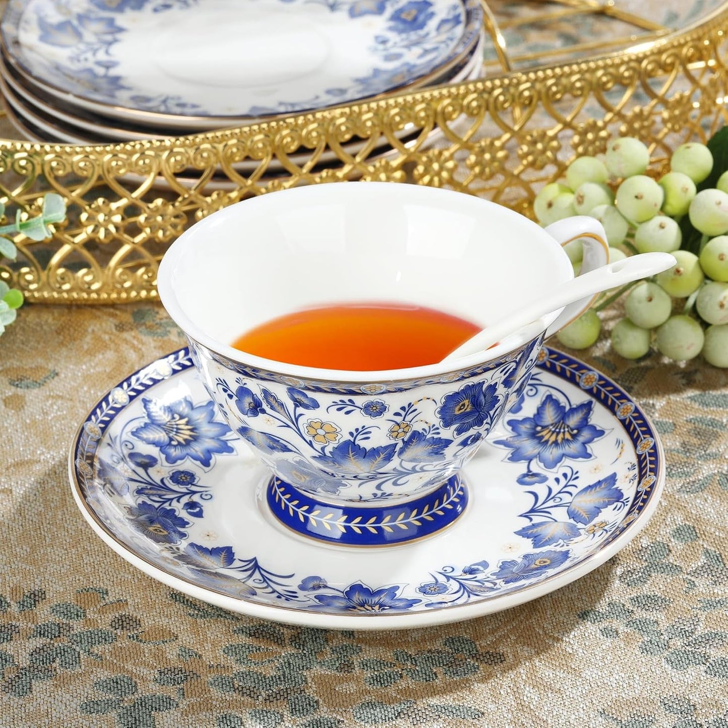 Fanquare Blue Flower Porzellan-Teeservice mit Metallständer, Vintage-Porzellan-Kaffeetasse und Untertasse, englisches Kaffeeset für Erwachsene