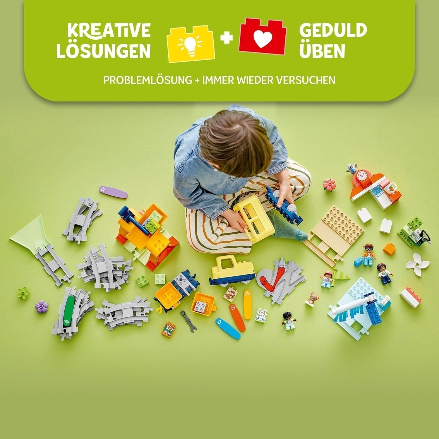 LEGO DUPLO Town Große interaktive Eisenbahn, Bauspielzeug für Kleinkinder ab 3 Jahren, Push & Go-Lokomotive mit Lichtern und Geräuschen, Gleisteile, Lernspielzeug für Vorschulkinder 10428 Bausets Beuche den LEGO-Store