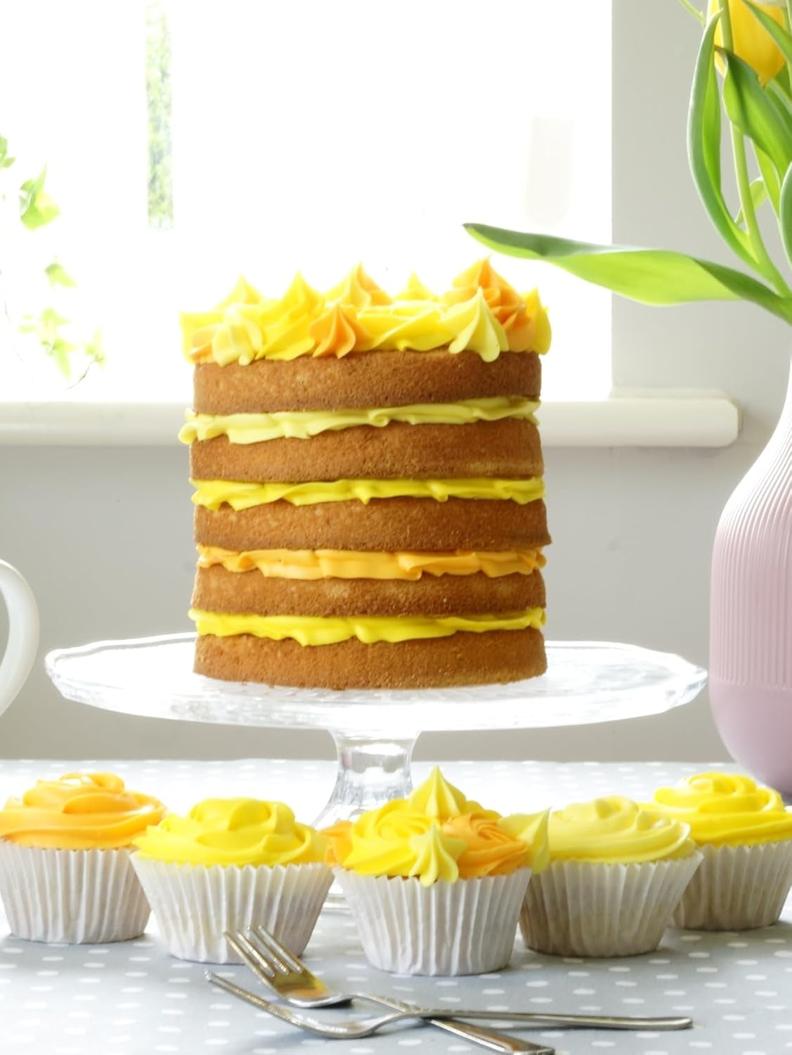 Sugarflair Pasta-Lebensmittelfarbe Gelb, 4er-Set, Pasta-Lebensmittelfarbe, Fondant, Marzipan, Zuckerpaste, Buttercreme und mehr: Narzisse, Kanariengelb, Creme, Eiermelone, 4er-Set