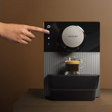Cecotec Cremmaet Cube Kompakt-Espressomaschine, 1350 W, Presssystem 10 g, Vorinfusionssystem, 19 bar, Thermoblock-System, 5 Mahleinstellungen, Touch-Bedienfeld