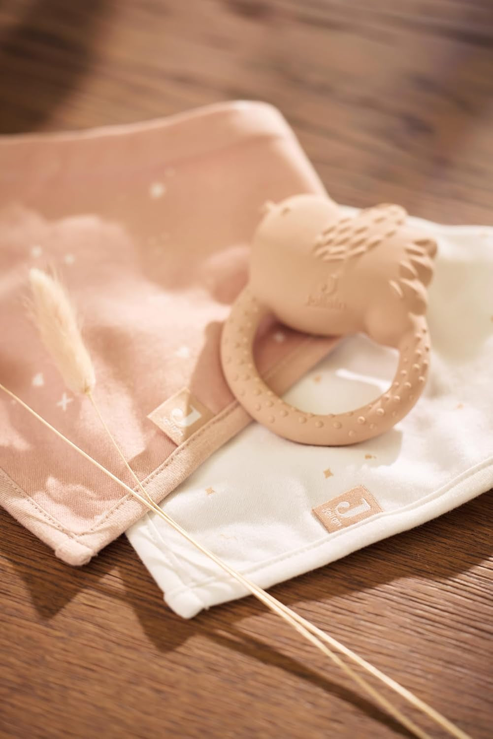 Jollein Baby-Beißring aus Naturkautschuk – schöne Vögel – Baby-Beißring – Zahnungshilfe – harmlos und BPA-frei – Babyspielzeug