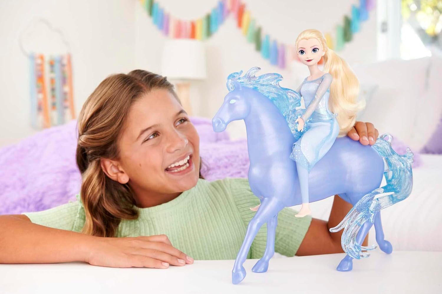 Mattel DISNEY Frozen Elsa und Nokk – bewegliche Elsa-Puppe, majestätische Nokk-Wasserfigur, inspiriert vom zweiten Film, für Kinder ab 3 Jahren, HLW58