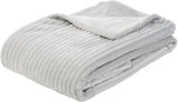 Gözze – Bequeme und weiche Decke in Cordoptik, 1620 g/Stück, 150 x 200 cm – Zimtbetten und Decken Besuche den Gözze-Store silber
