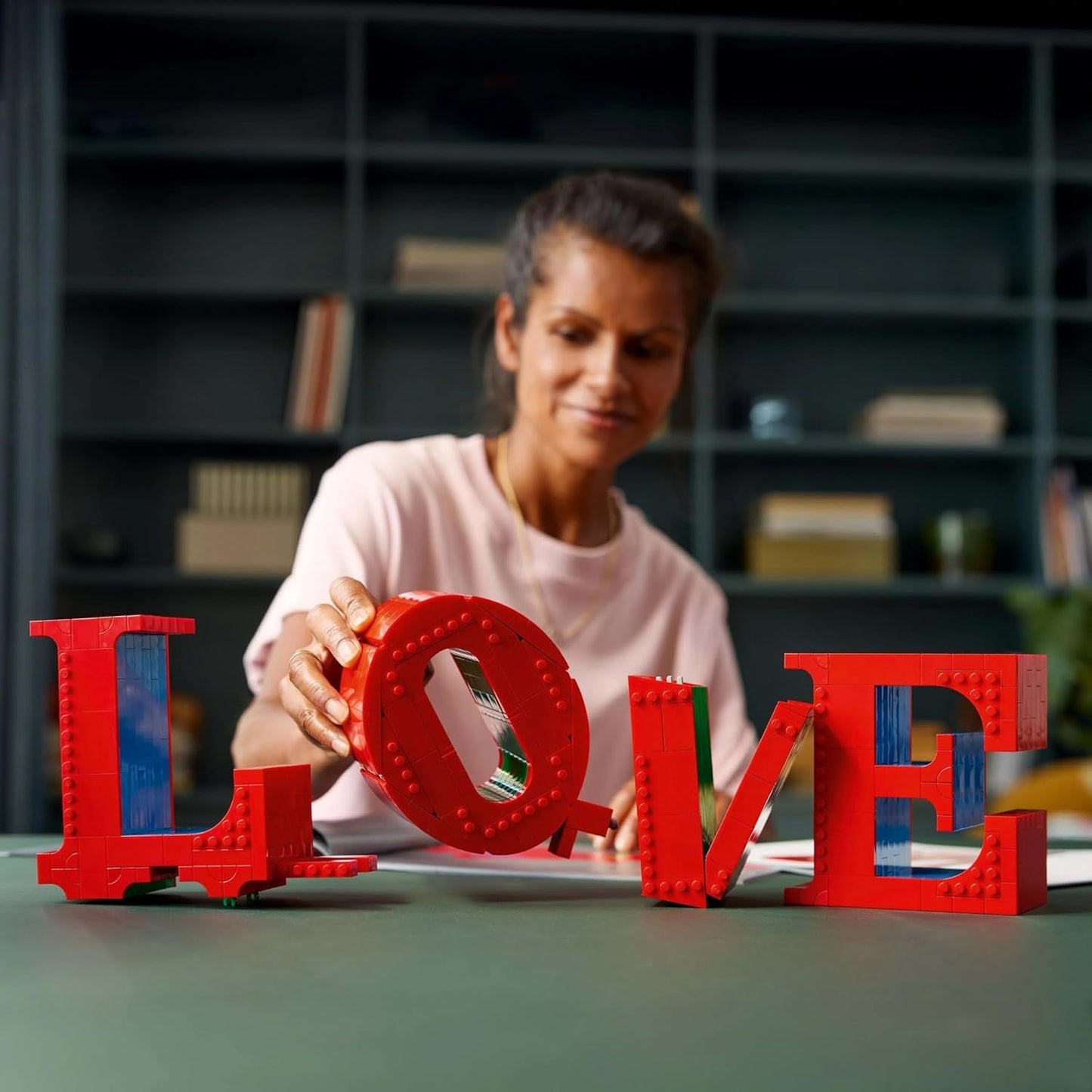 LEGO Art Love Bauset für Erwachsene Heimdekoration Valentinstag- und Muttertagsgeschenk für Frauen und Männer Kreative Aktivität für Kunst- und Designliebhaber 31214 Bausets Besuchen Sie den LEGO-Store