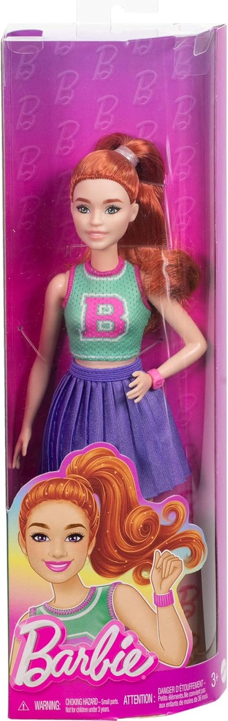 Barbie Fashionistas Puppe Nr. 232 mit roten Haaren, sportlichem Jersey-Oberteil mit B-Print, lila Faltenrock, Armbanduhr und Turnschuhen, HYT90