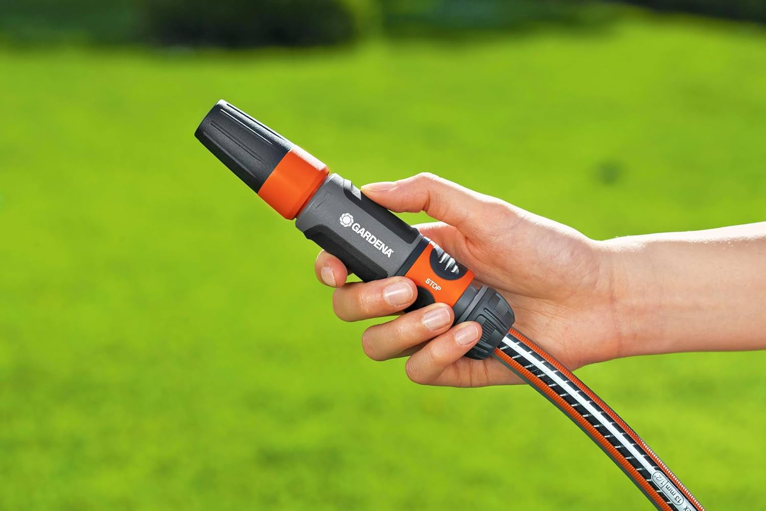 Gardena Sprühset für 13 mm (1/2 Zoll) und 15 mm (5/8 Zoll) Schläuche: Reinigungssprühset mit Aquastop für schnellen Anschlusswechsel (18288-20)