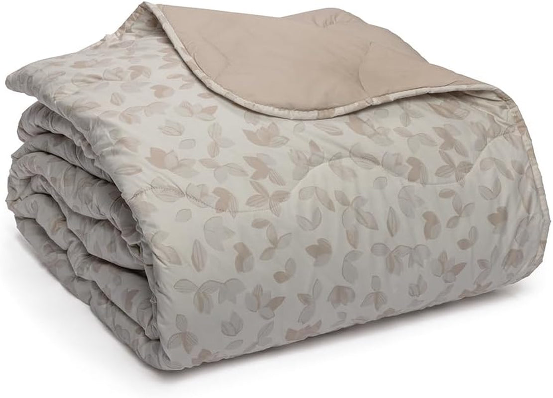 Foppapedretti Nachttisch & natürliche Steppdecke für Doppelbett 2P; Sandblätter, Bezug aus 100 % Baumwolle, hergestellt in Italien. Steppdecken und Steppdecken Naty Shop Sand mit Blättern 160 x 190 cm
