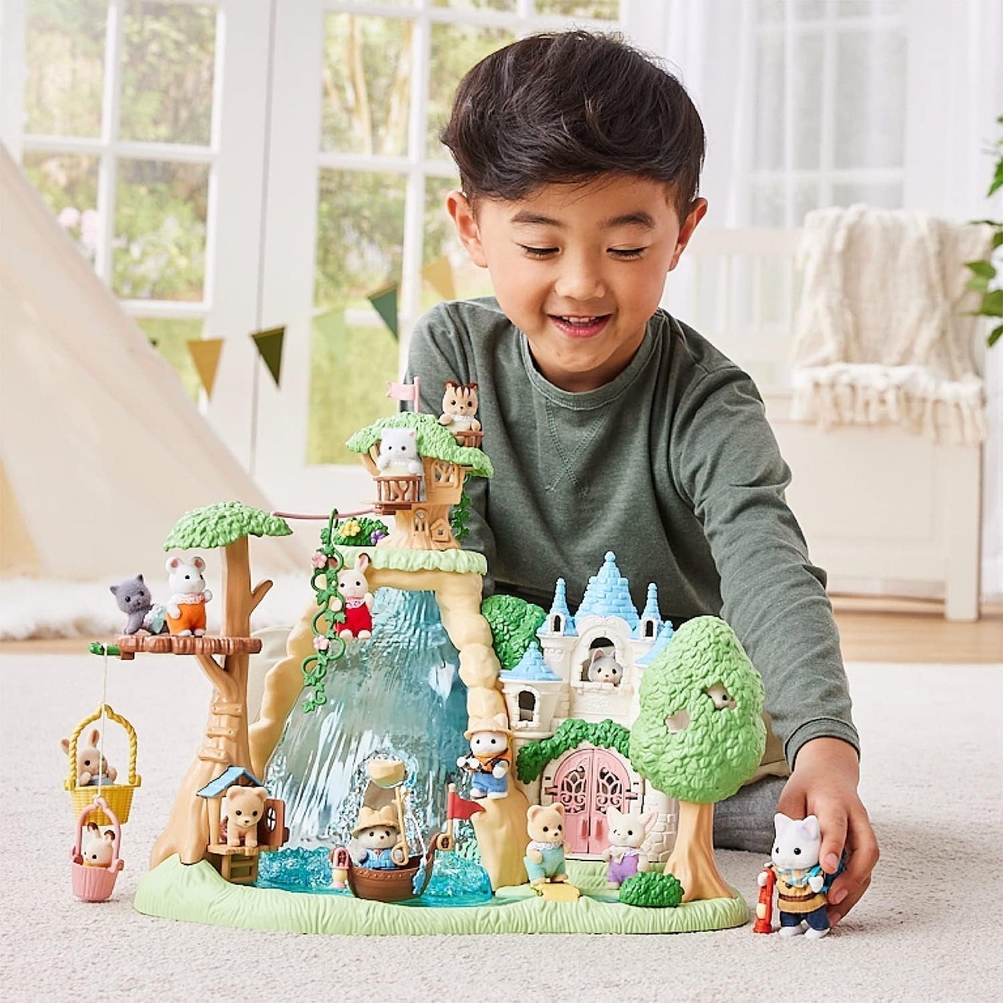 Sylvanian Families – 5763 Abenteuer-Entdecker-Set mit zwei Figuren, Milchkatze, Vater, Junge, Tierfigur, detailliertes Spielzeug für 3-jährige Naty-Shop-Puppen